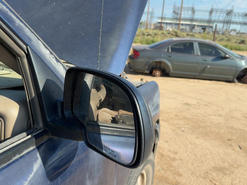 2003-2007 Chevy/gmc Suburban 1500 Series Door Mirror RH