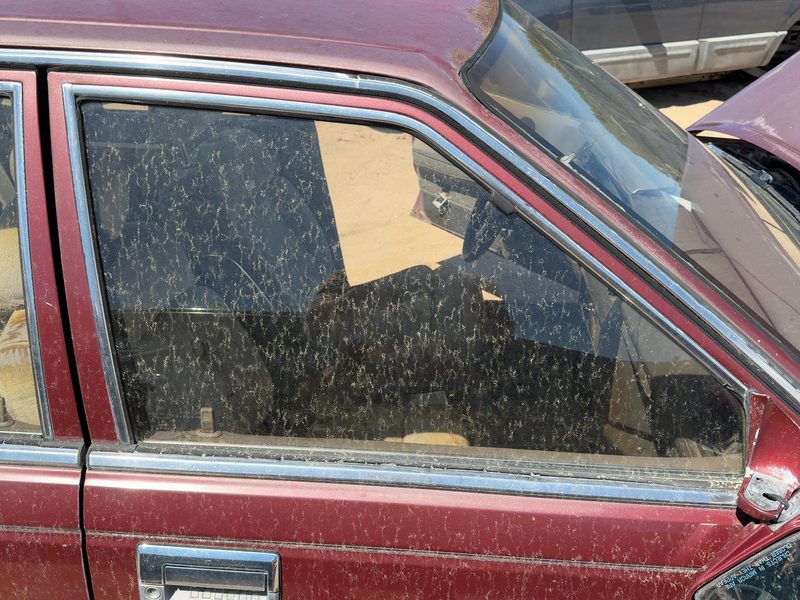 1985-1988 Nissan Maxima Front Door Glass/Window RH