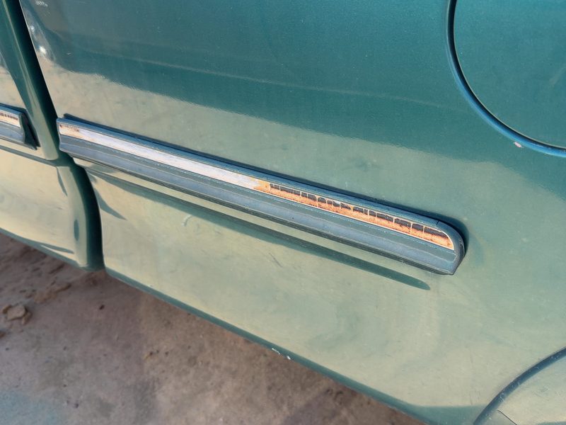 1998 Ford Pickup F150 Series Quarter Panel Moulding LH