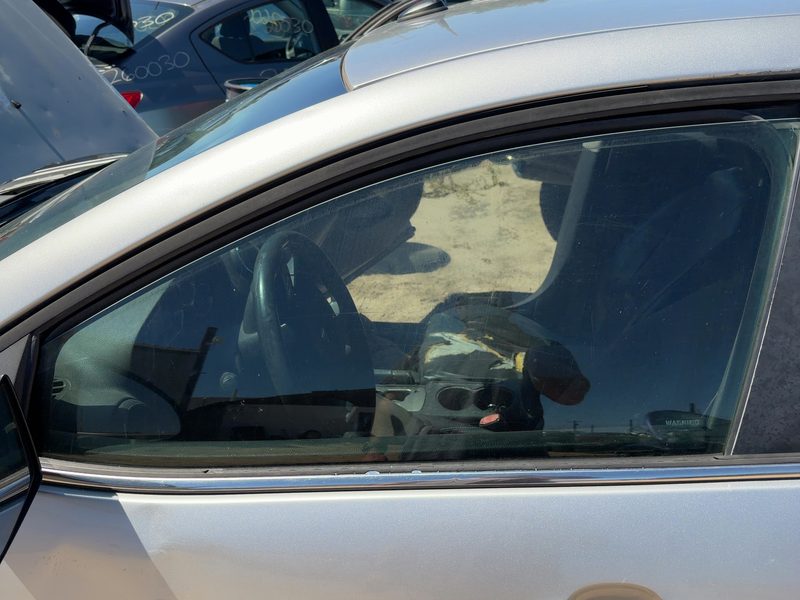 2005-2010 Pontiac G6 Front Door Glass/Window LH