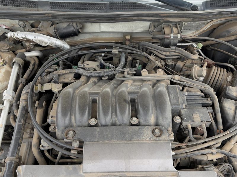 1995-2001 Infiniti I30 Cylinder Head RH