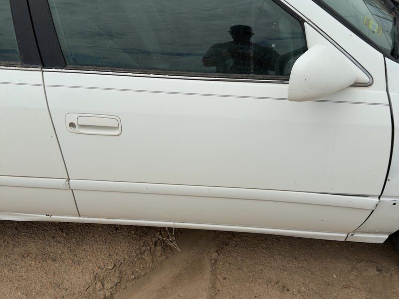 1997-2001 Toyota Camry Front Door RH