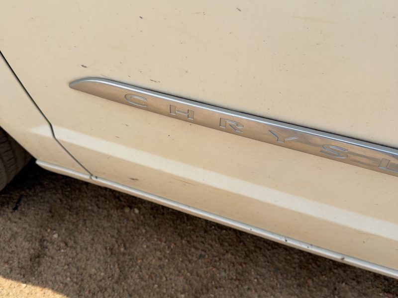 2010-2016 Chrysler Town & Country Front Door Moulding LH