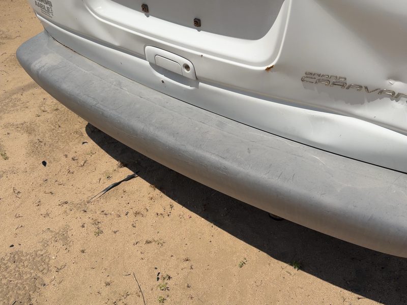1996-2000 Chrysler Town & Country Rear Bumper Assembly