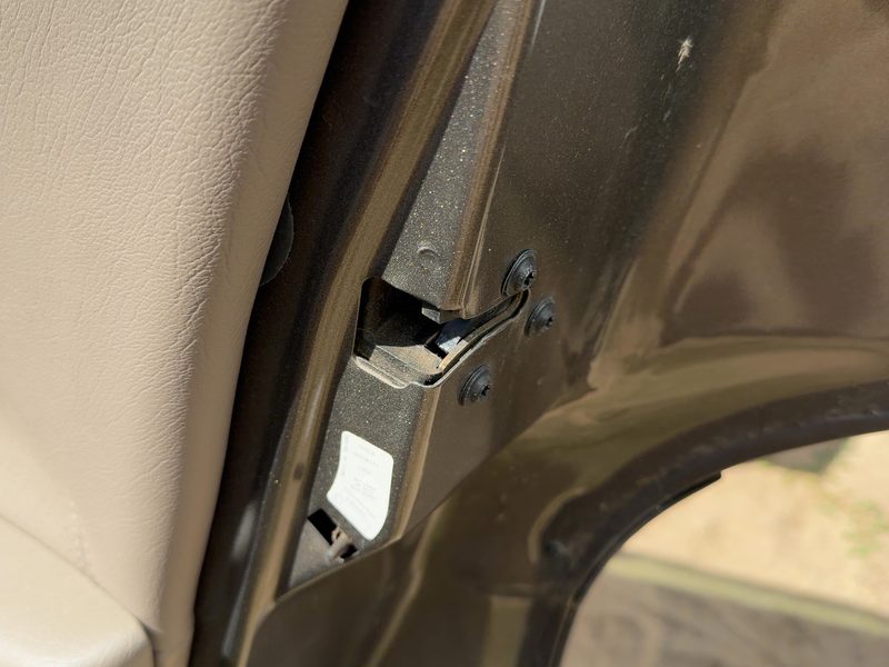 1999 Pontiac Bonneville (80 & Up) Rear Door Latch RH