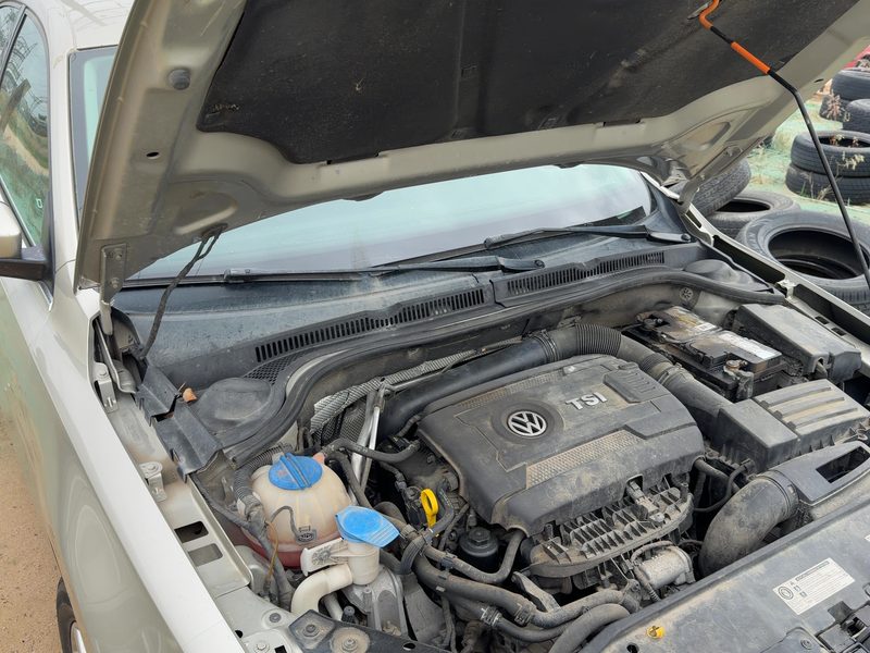 2011-2018 Jetta Except Gli Hood Hinge RH