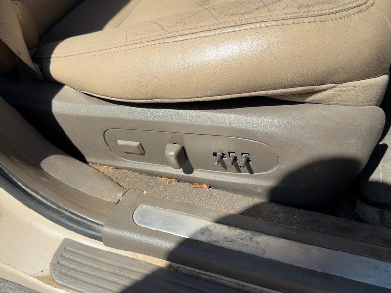 2001 Lincoln LS Seat Track RH