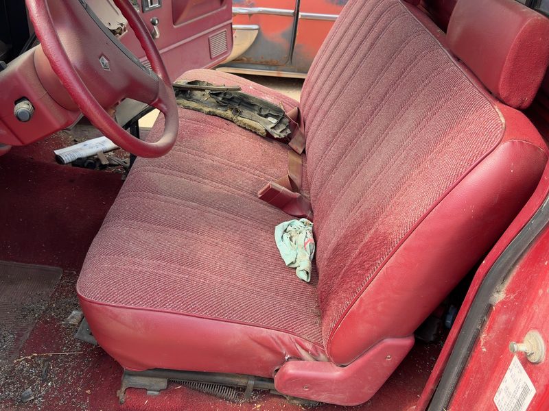 1991 Dodge Dakota (mid-size) Front Seat