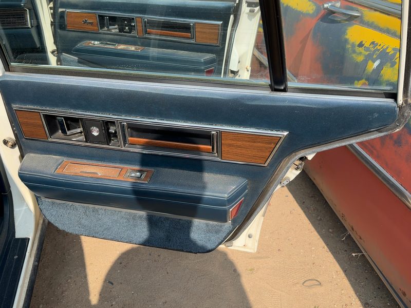 1986 Oldsmobile Ninety-eight (80 & Up) Rear Door Trim Panel RH