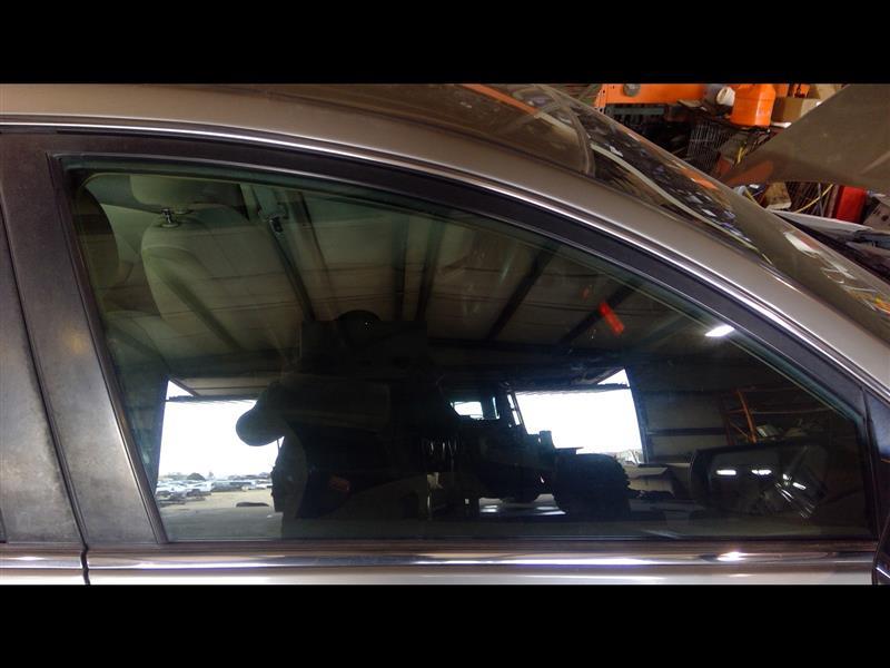 2007-2012 Nissan Altima Front Door Glass/Window RH