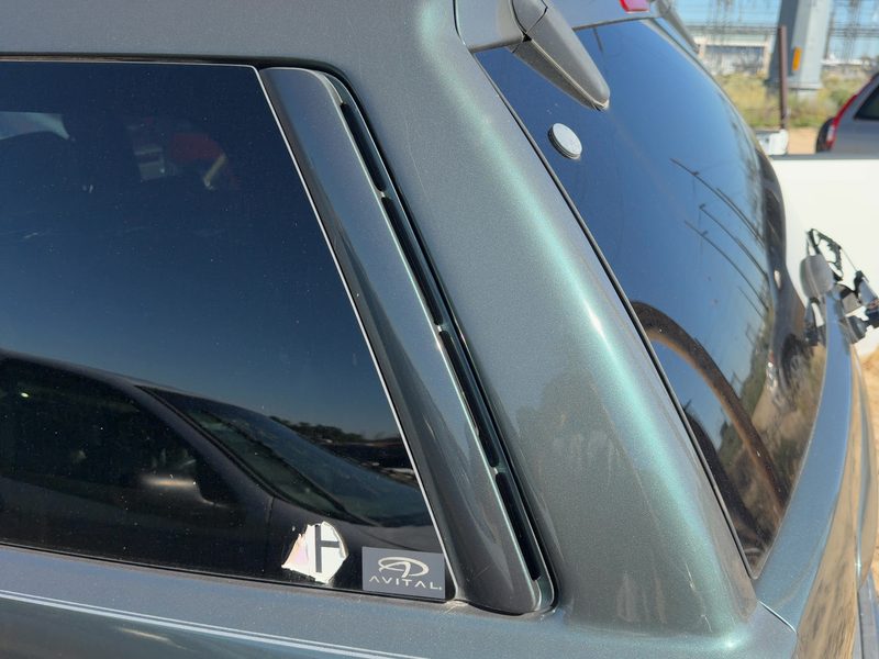 2002 Jeep Grand Cherokee Quarter Panel Moulding LH