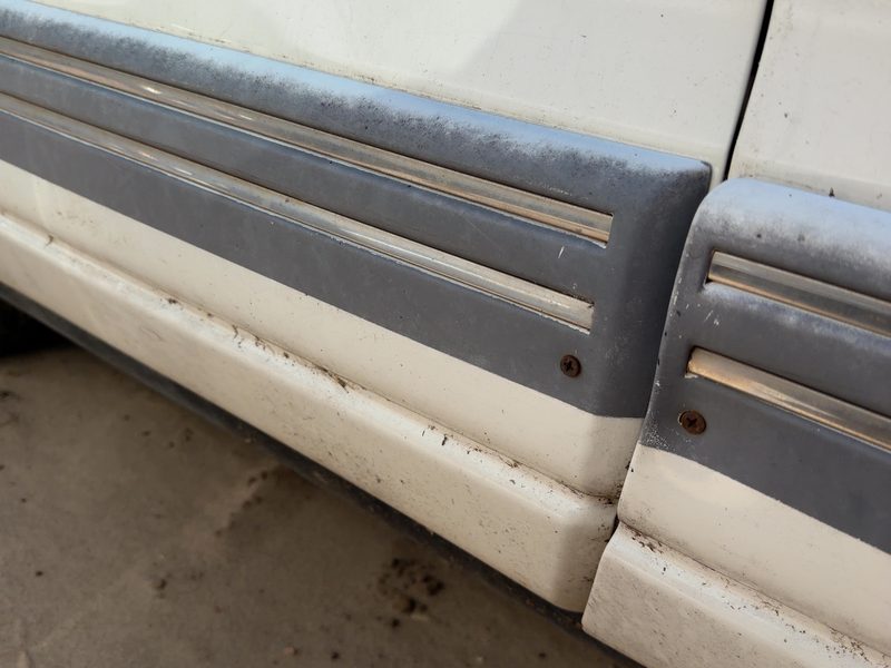 1993 Oldsmobile Eighty-eight (80 & Up) Rear Door Moulding RH