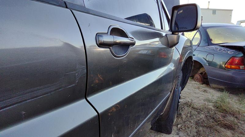 2004-2011 Mitsubishi Endeavor Front Door RH