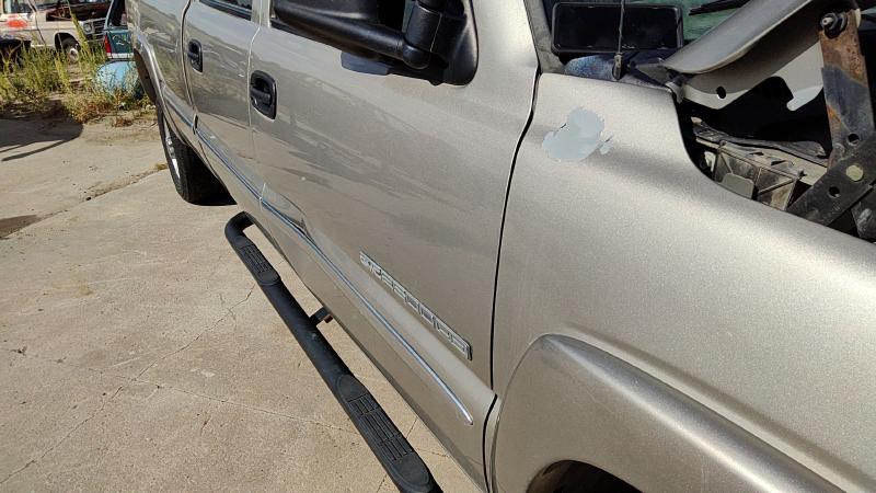 1999-2007 GMC Sierra 2500 Pickup Front Door RH