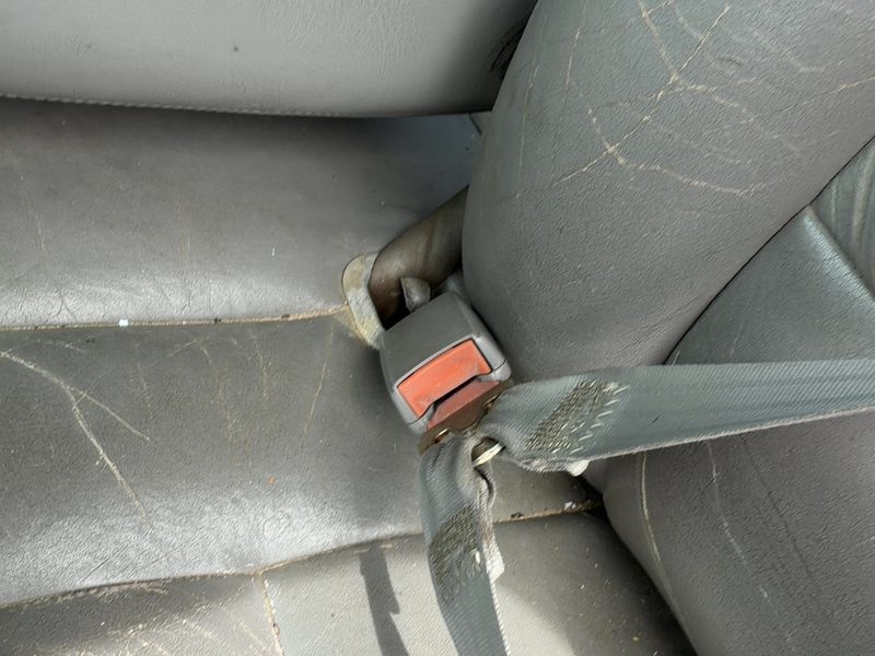 1997 Chevrolet Pickup 1500 Series Front Seat Belt LH