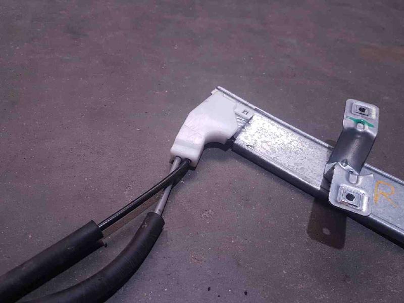 1997-2003 Grand Prix Front Door Regulator RH