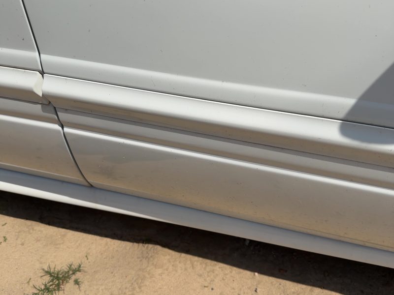 2000-2005 Buick Lesabre (80 & Up) Front Door Moulding RH
