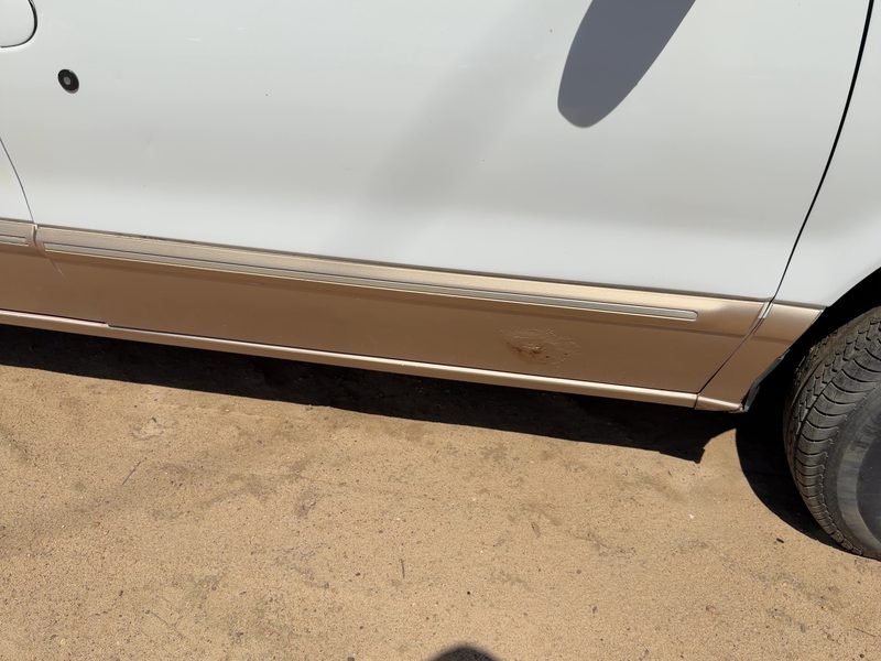 1996 Mercury Villager Front Door Moulding RH