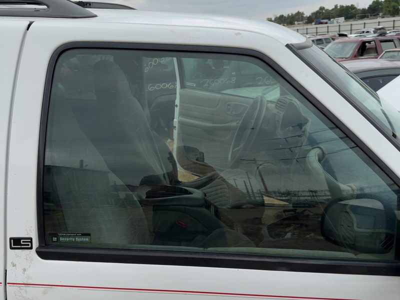 1994-2005 Blazer S10/jimmy S15 Front Door Glass/Window RH