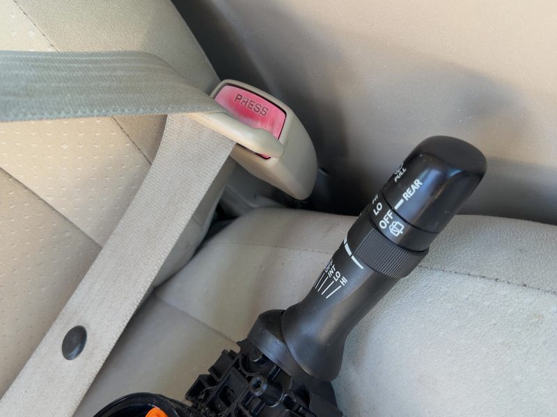2004-2005 Toyota Prius Front Seat Belt RH