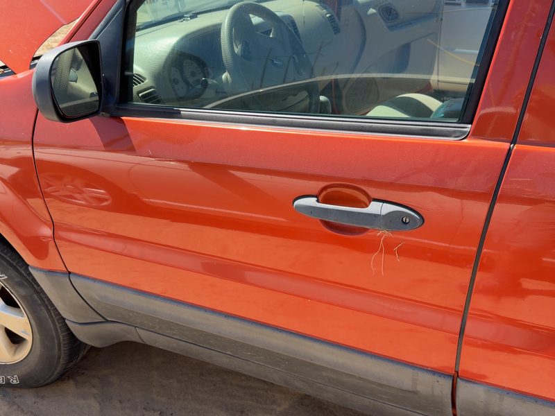 2005-2007 Ford Escape Front Door LH