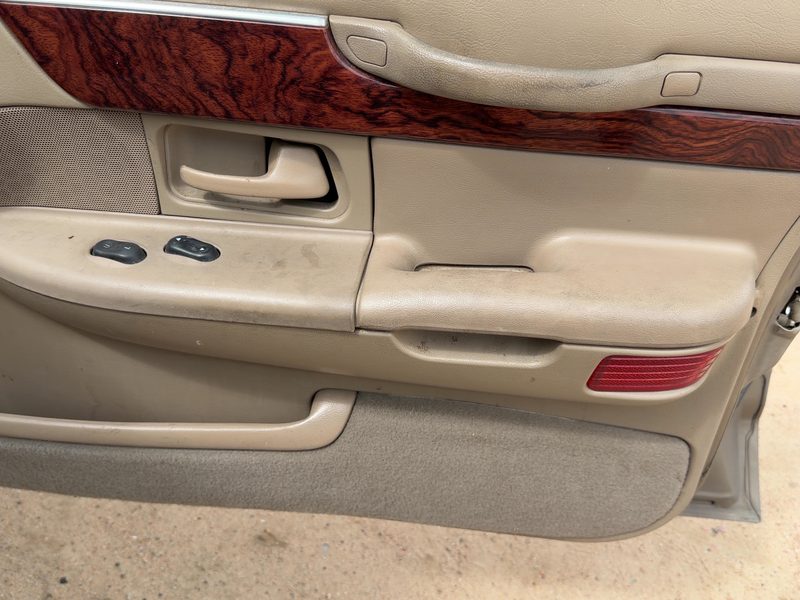 2000-2003 Mercury Grand Marquis (79 & Up) Front Door Trim Panel RH