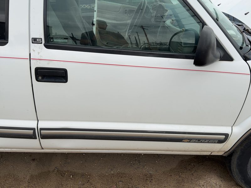 1998-2005 Blazer S10/jimmy S15 Front Door RH