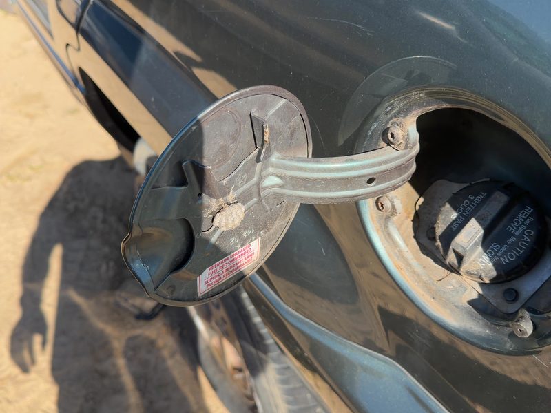 1999-2004 Jeep Grand Cherokee Fuel Tank Door