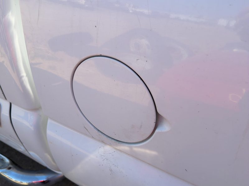 1999-2007 Chevrolet 2500 Silverado Pickup Fuel Tank Door