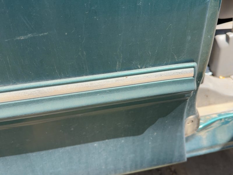 1997-1998 Ford Pickup F150 Series Rear Door Moulding RH