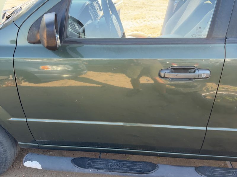 2003-2009 Kia Sorento Front Door LH
