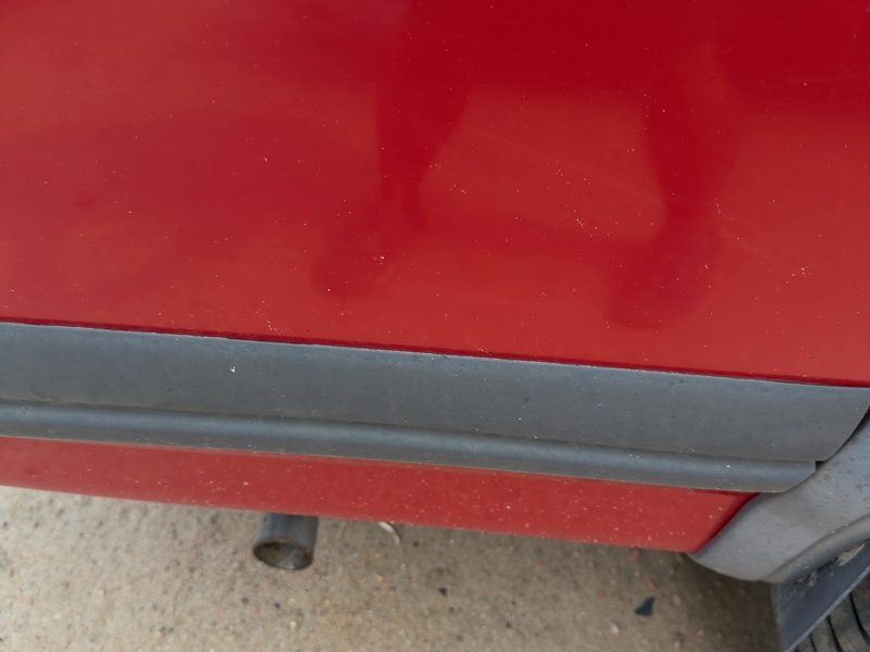 1991 Dodge Dakota (mid-size) Quarter Panel Moulding RH