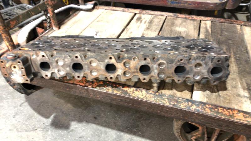 1998-2002 Dodge Ram Pickup 2500 Series Cylinder Head