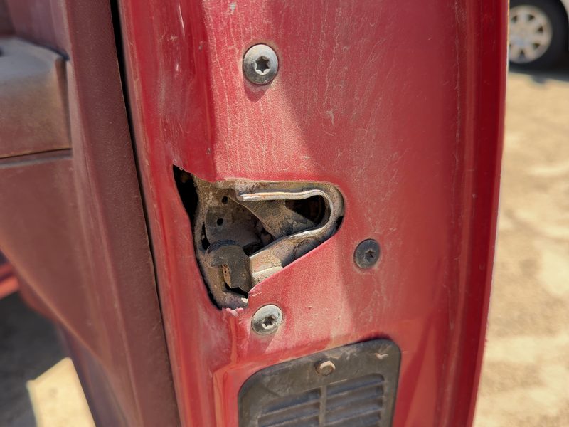 1990 S10/s15/sonoma Pickup Front Door Latch RH