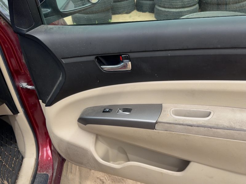 2004-2005 Toyota Prius Front Door Trim Panel RH