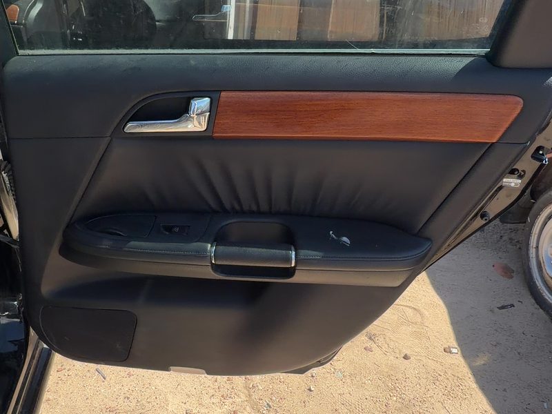 2006-2007 Infiniti M35 Rear Door Trim Panel RH