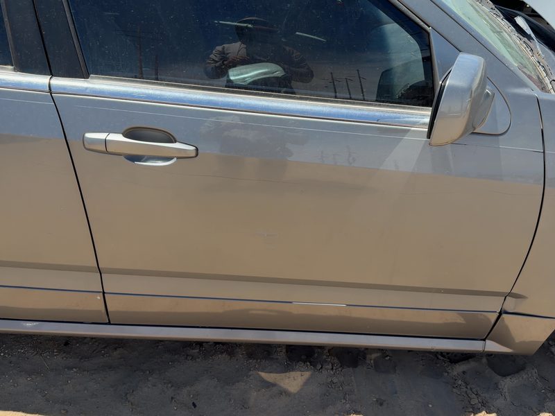 2004-2009 Cadillac SRX Front Door RH