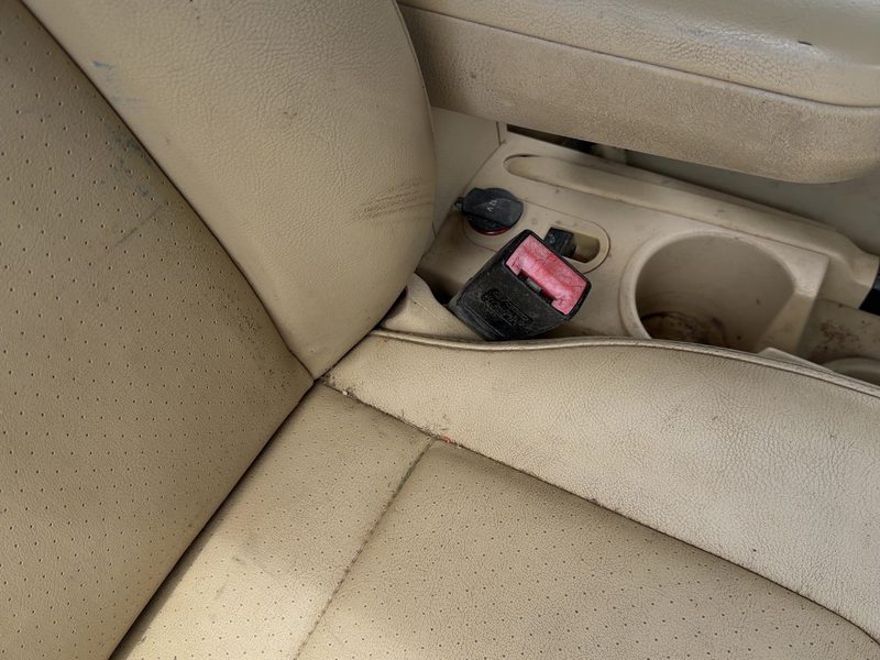 2005-2010 Volkswagen Beetle (type 1) Front Seat Belt RH