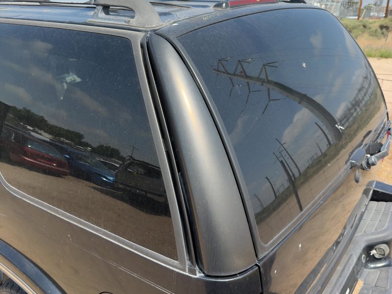 2001 Blazer S10/jimmy S15 Quarter Panel Moulding LH