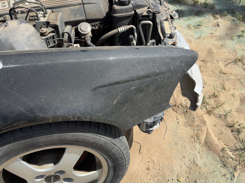 1997-2003 BMW 530i Fender RH