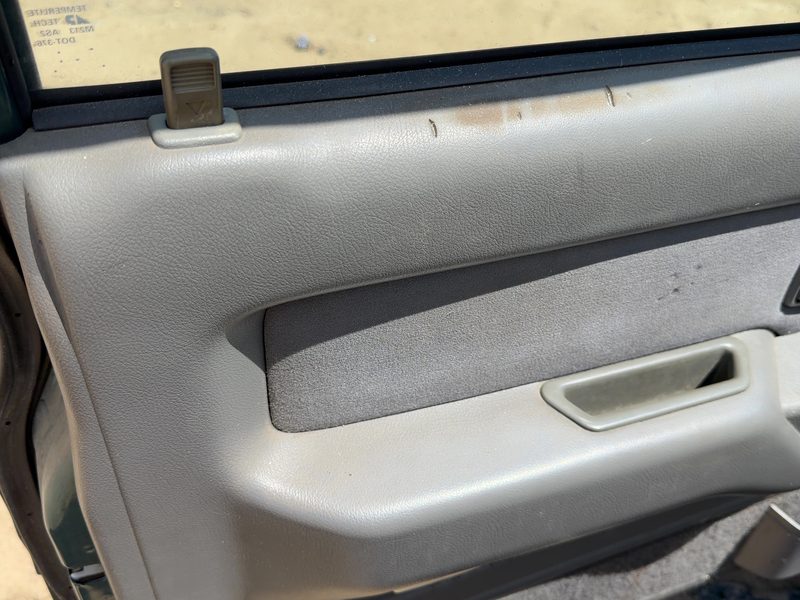 1995 Isuzu Rodeo Front Door Trim Panel LH