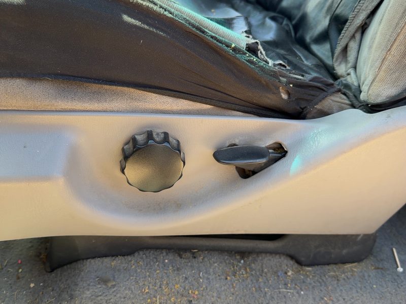 1998 Ford Pickup F150 Series Seat Track LH