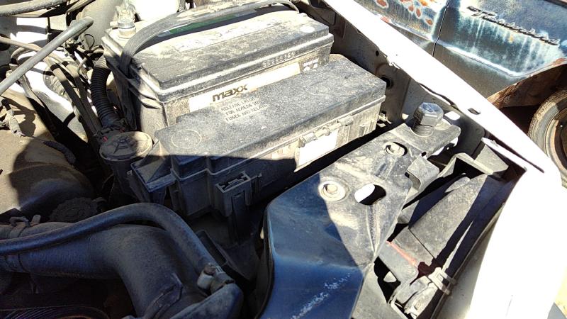 2005-2007 Jeep Liberty Engine Fuse Box