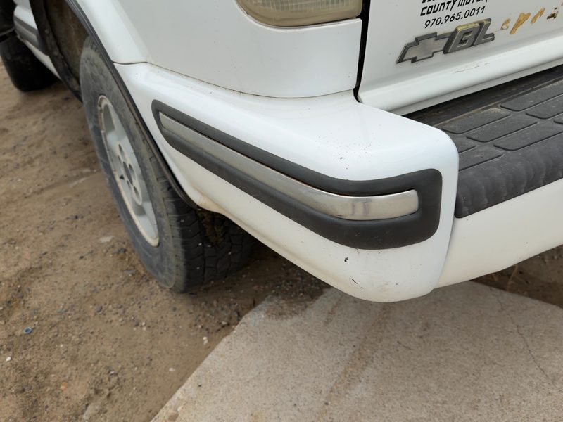 1998 Blazer S10/jimmy S15 Quarter Panel Moulding LH