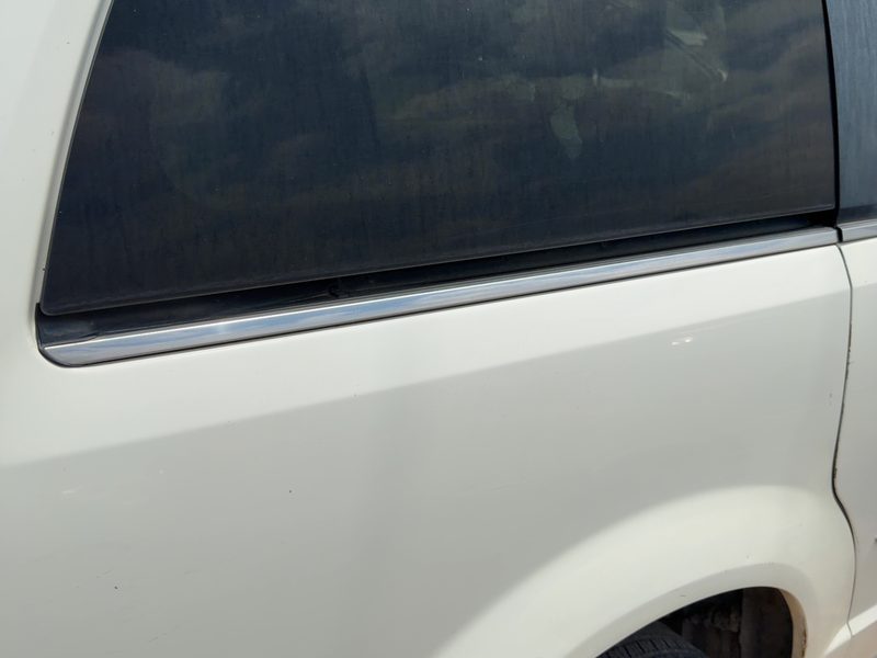 2012 Chrysler Town & Country Quarter Panel Moulding RH