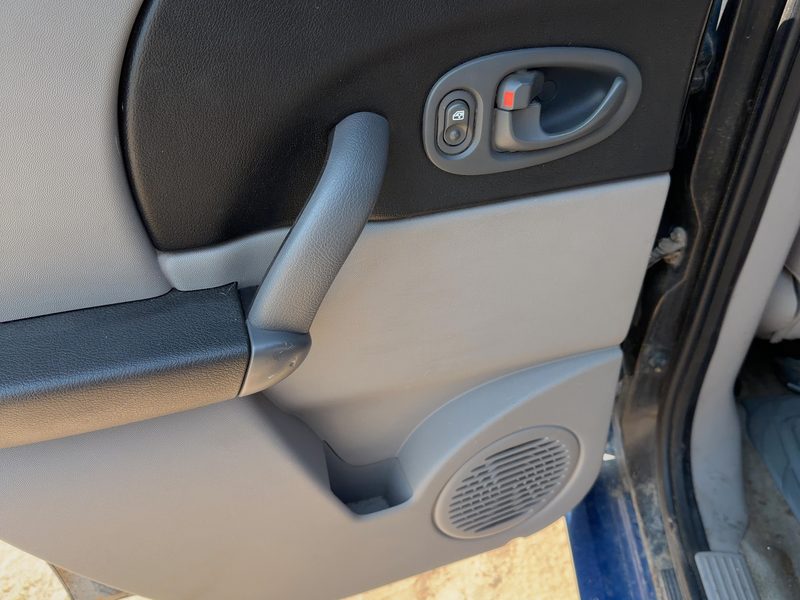 2004-2005 Saturn Vue Rear Door Trim Panel LH