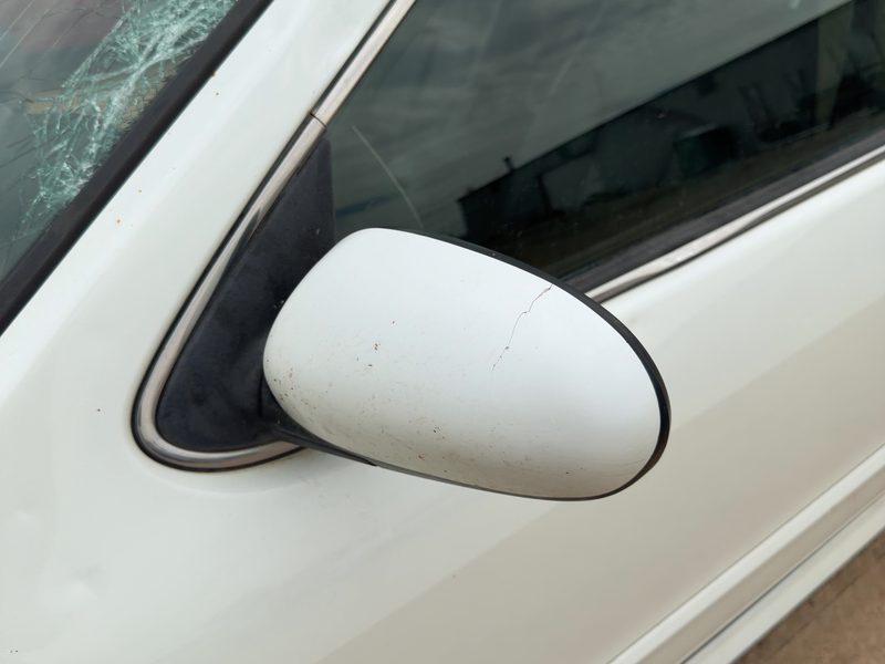 2000 Infiniti I30 Door Mirror LH