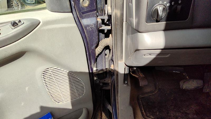 2003 Ford F350 Super Duty Pickup Front Door Hinge LH