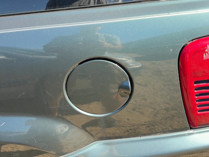 1999-2004 Jeep Grand Cherokee Fuel Tank Door