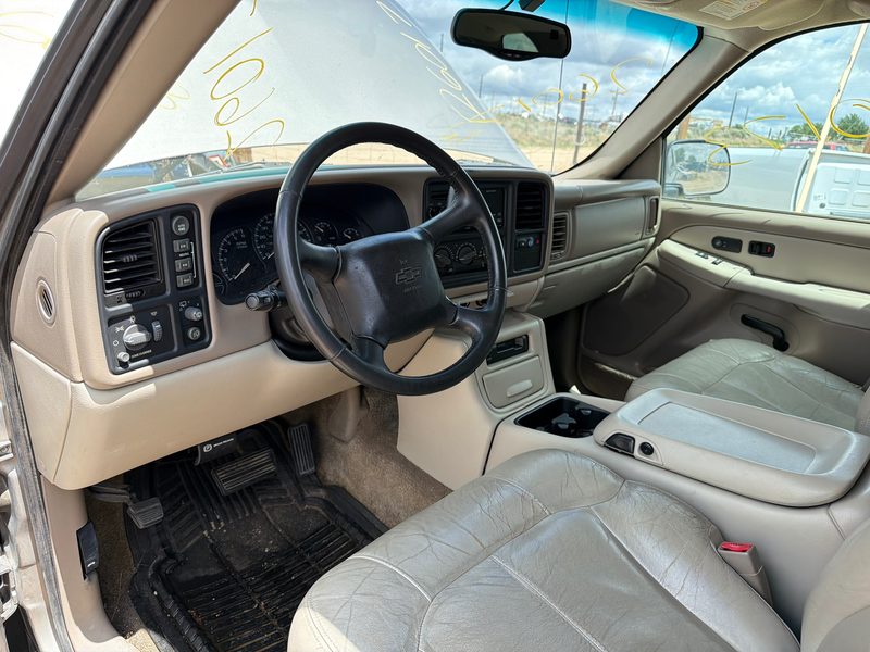 2001 Chevy/gmc Suburban 1500 Series Vehicle Unit Complt.